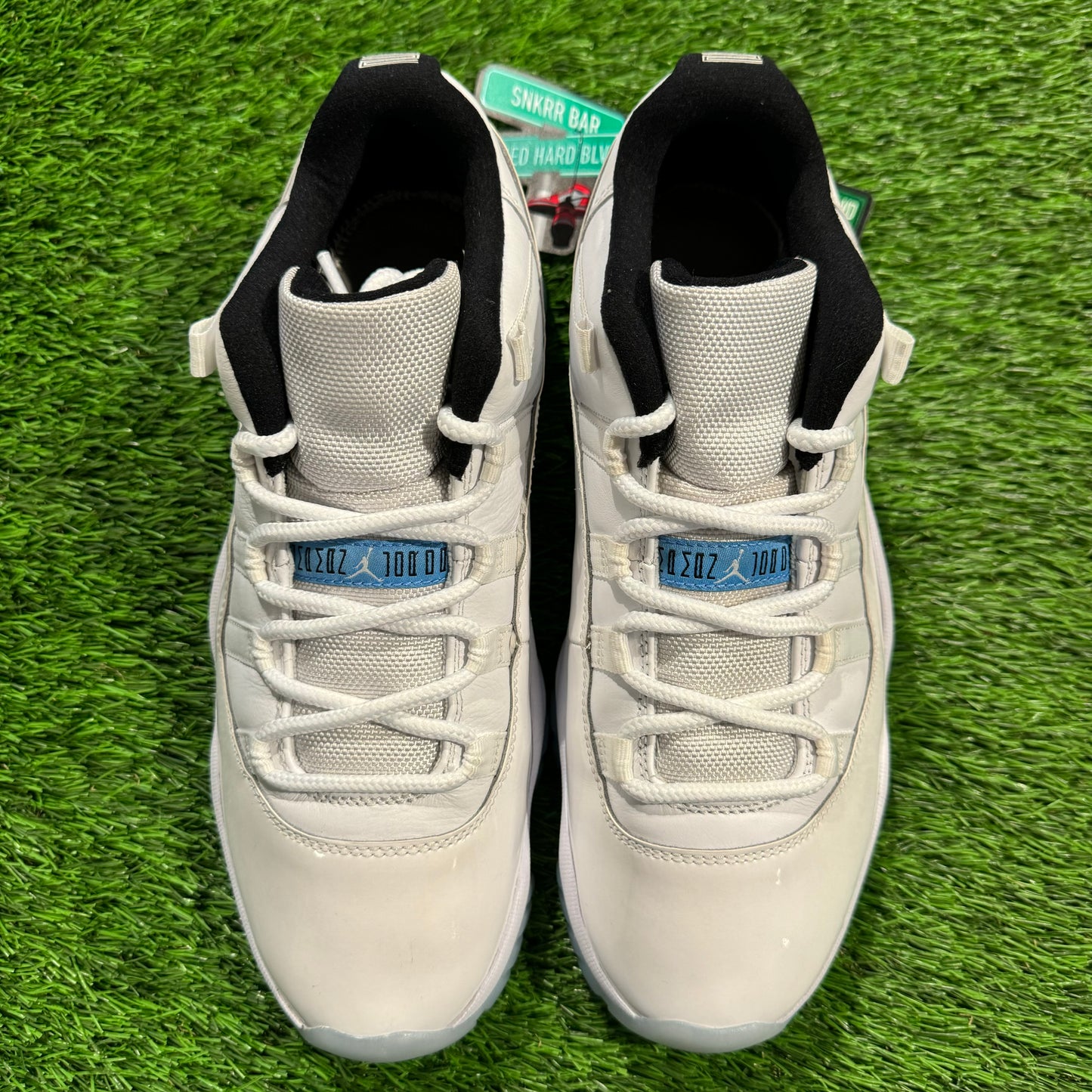 Air Jordan 11 Retro Low 'Legend Blue'