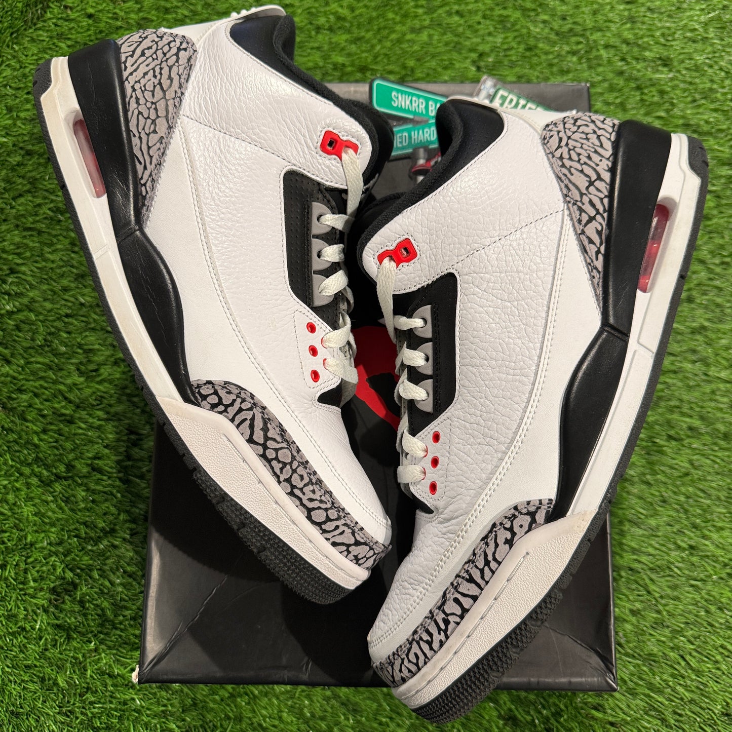 Air Jordan 3 Retro 'Infrared 23'