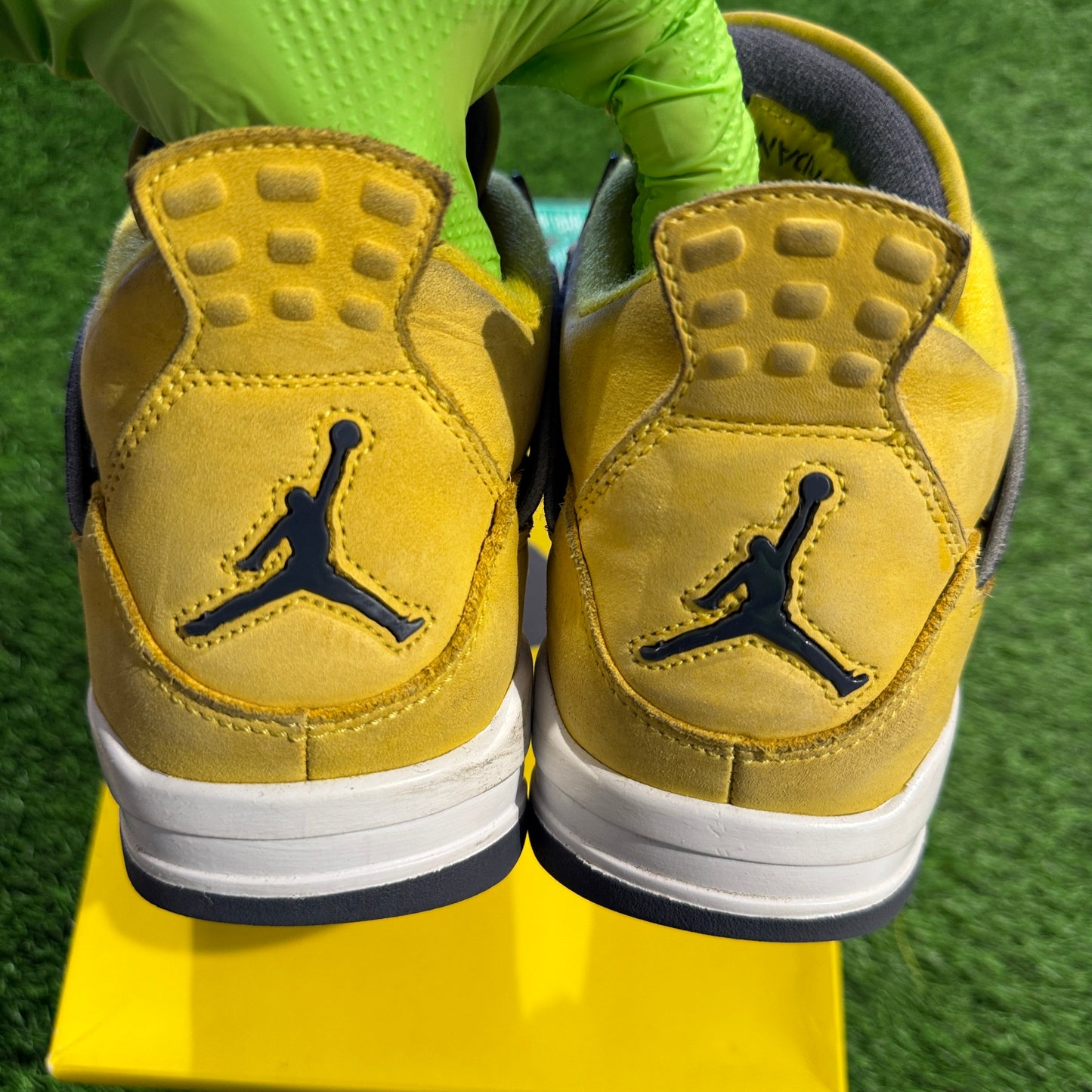 Air Jordan 4 Retro 'Lightning' 2021 8M/9.5W