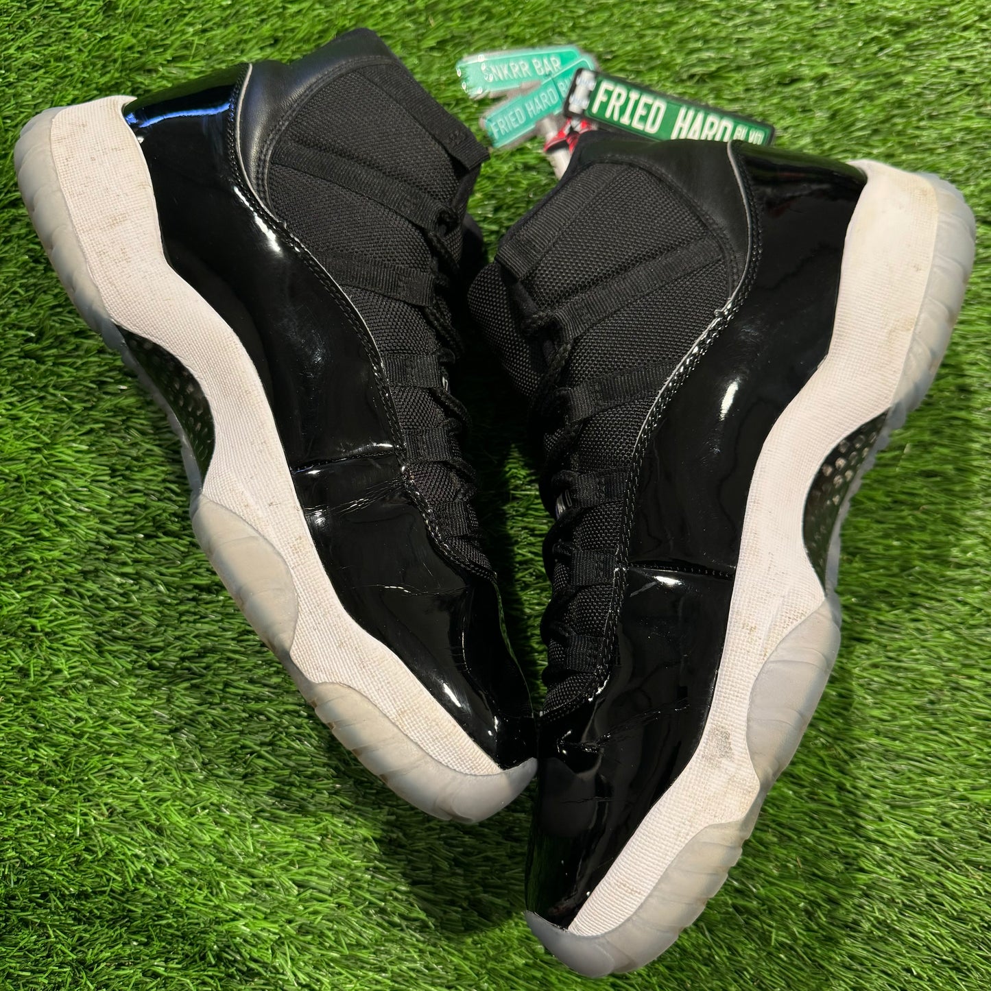 Air Jordan 11 Retro 'Space Jam' 2016