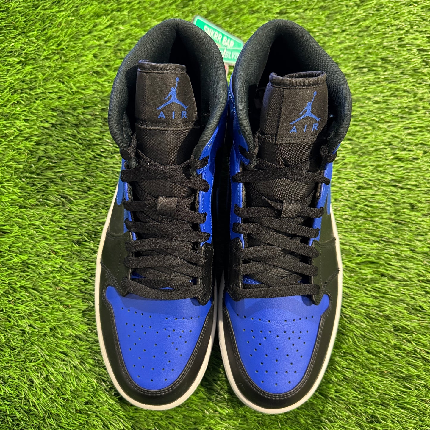 Air Jordan 1 Mid 'Hyper Royal'