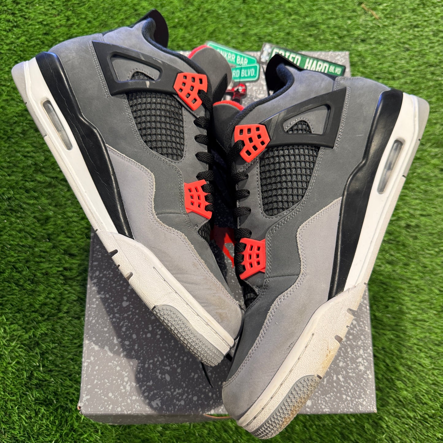 Air Jordan 4 Retro 'Infrared'