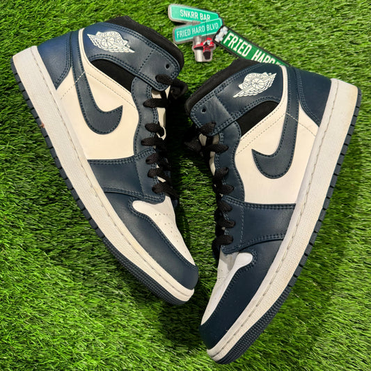 Air Jordan 1 Mid 'Armory Navy'