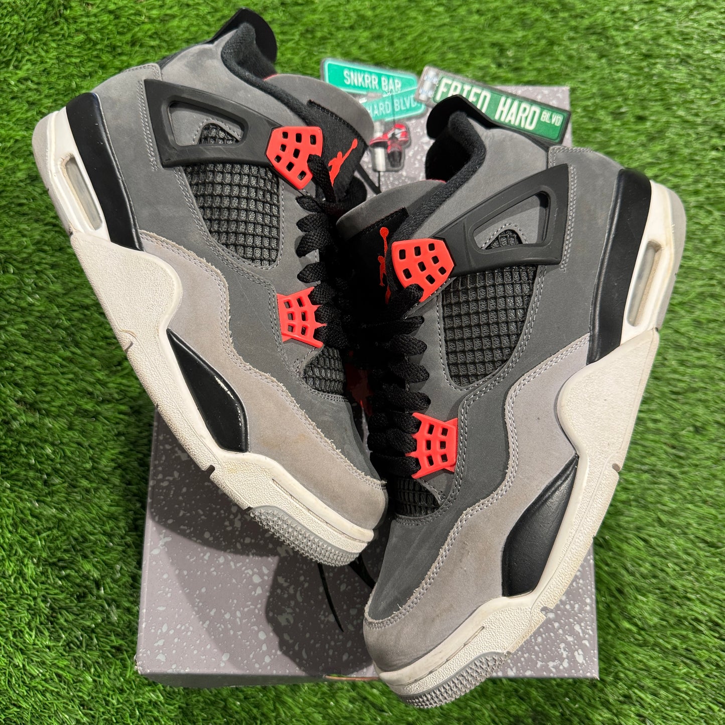 Air Jordan 4 Retro 'Infrared'