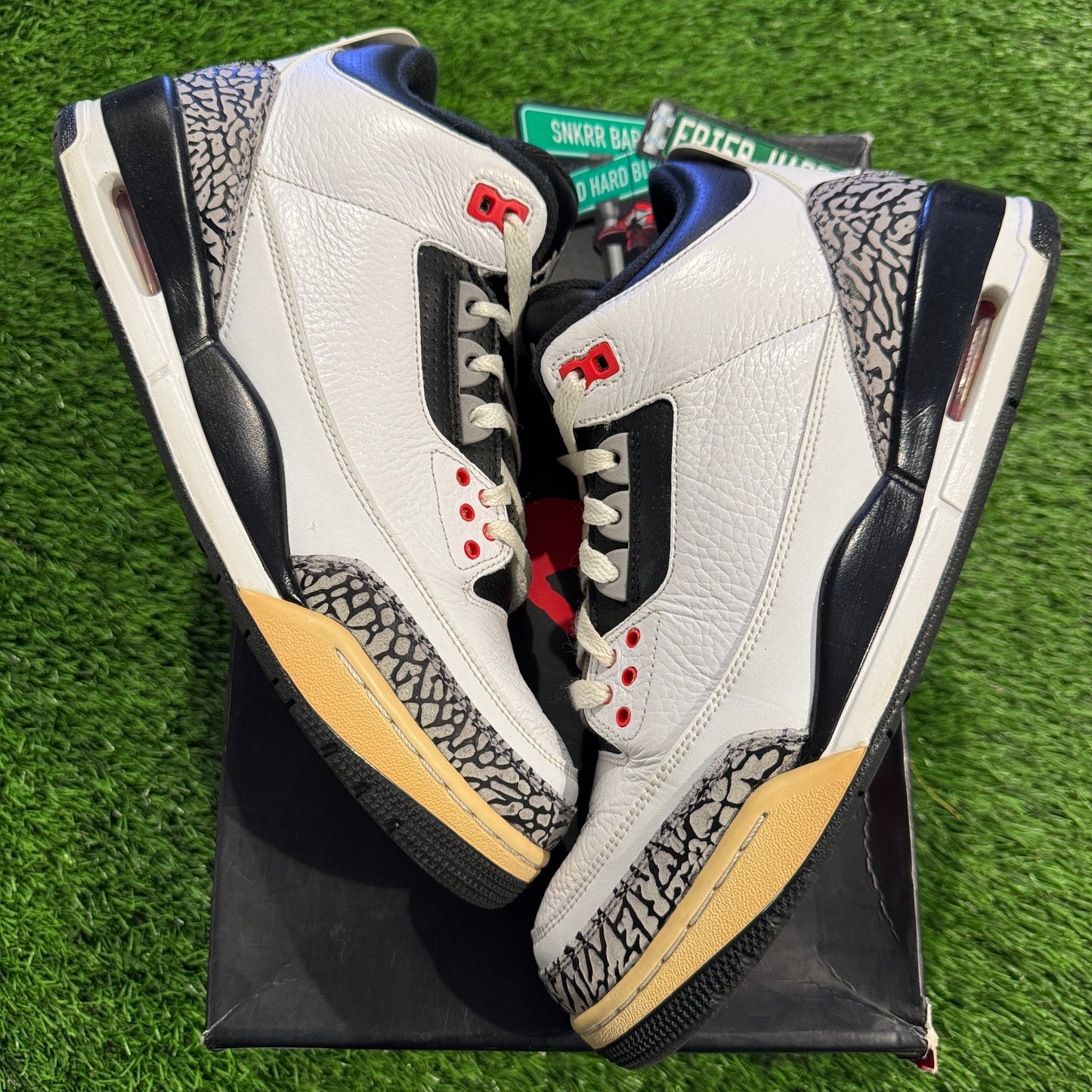 Air Jordan 3 Retro 'Infrared 23'