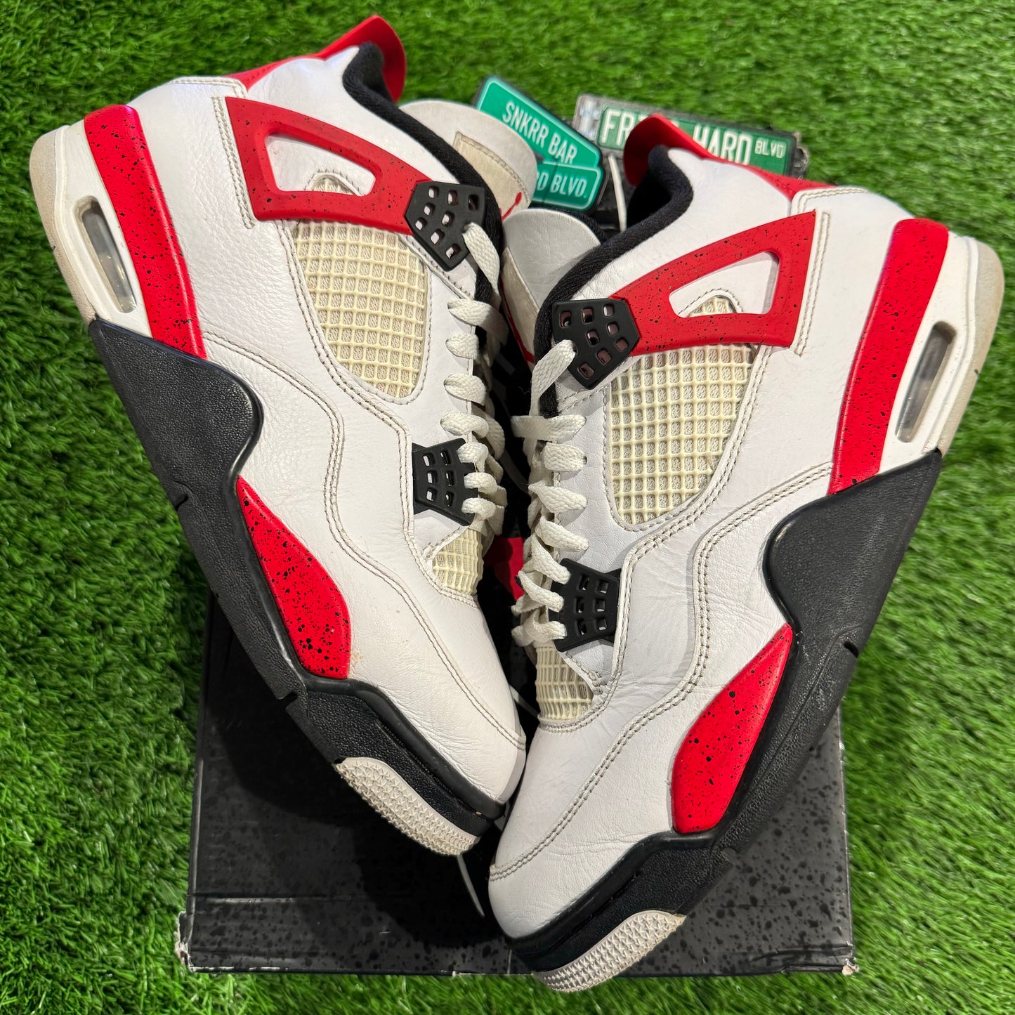 Air Jordan 4 Retro 'Red Cement'