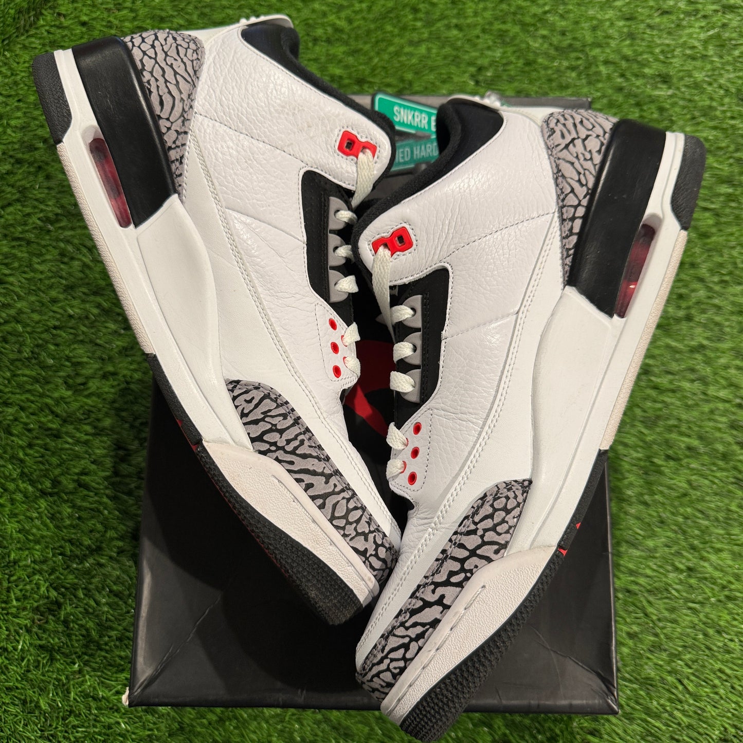 Air Jordan 3 Retro 'Infrared 23'