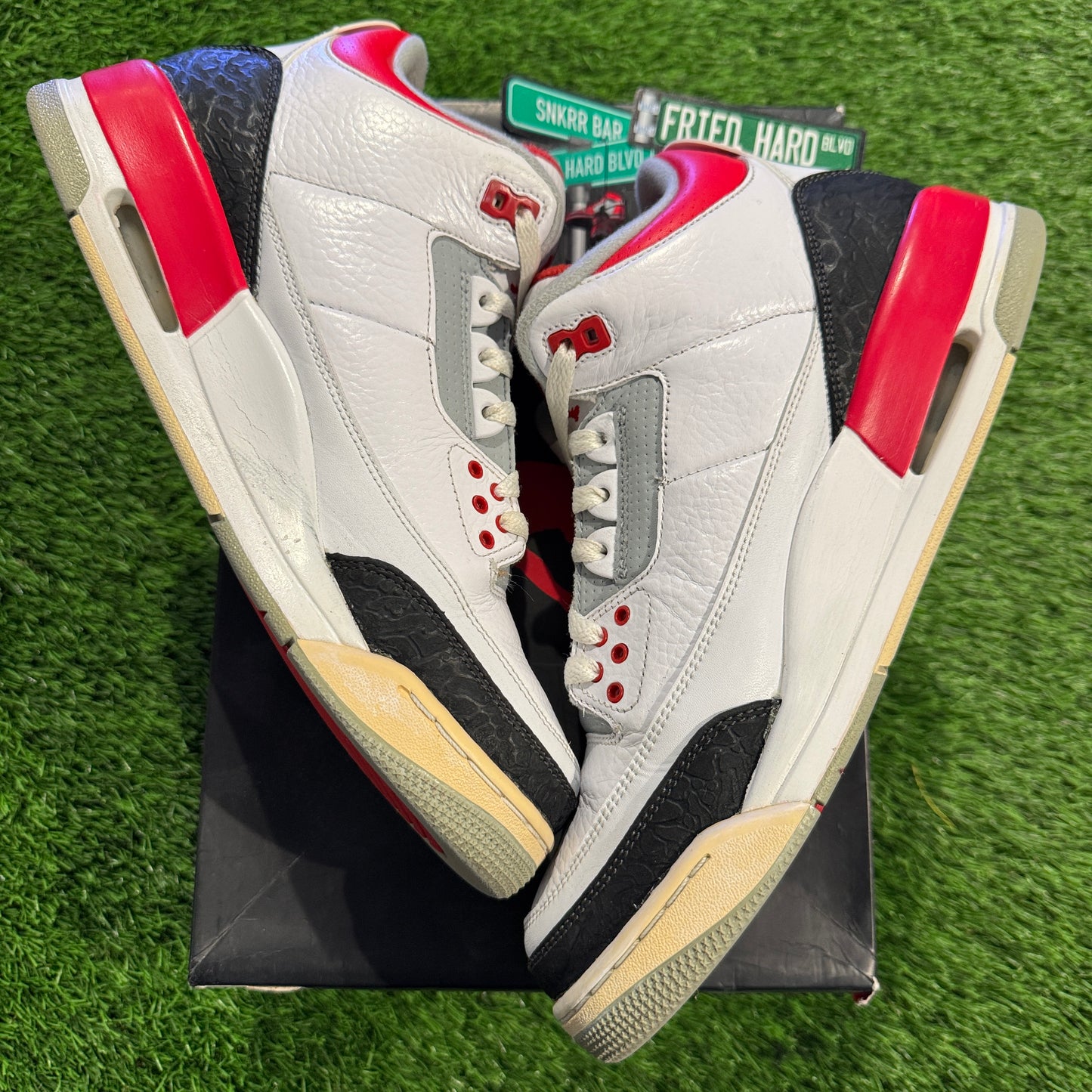 Air Jordan 3 Retro 'Fire Red' 2013