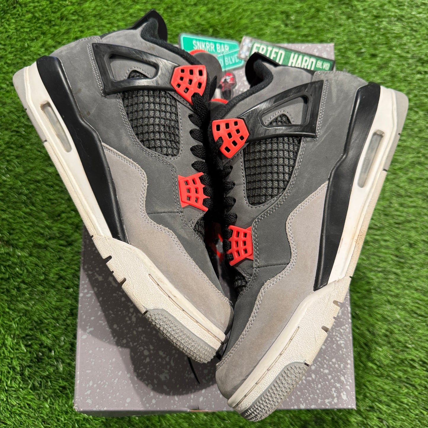 Air Jordan 4 Retro 'Infrared'