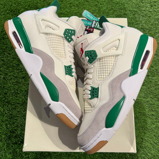 Nike SB x Air Jordan 4 Retro SP 'Pine Green'