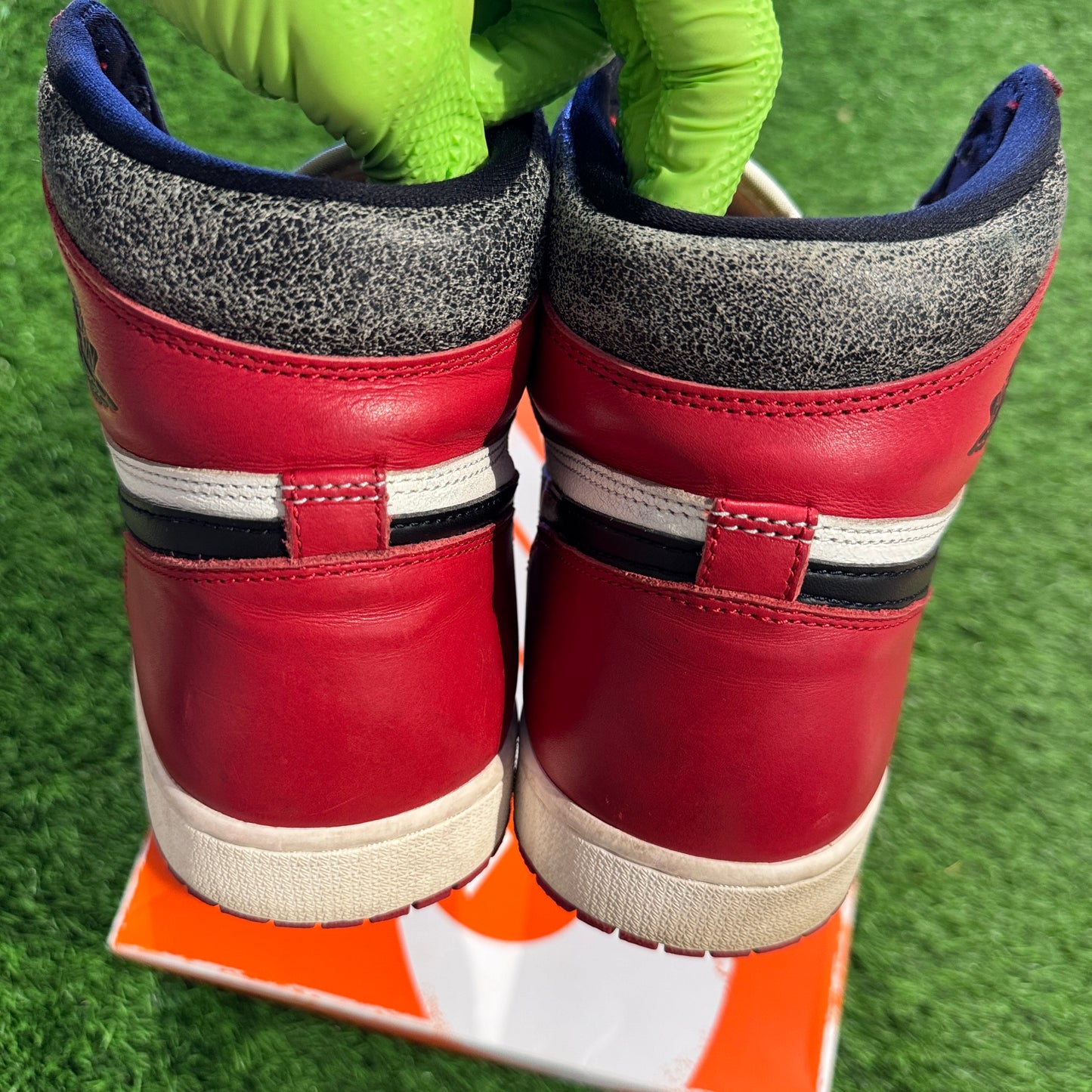 Air Jordan 1 Retro High OG 'Chicago Lost & Found'