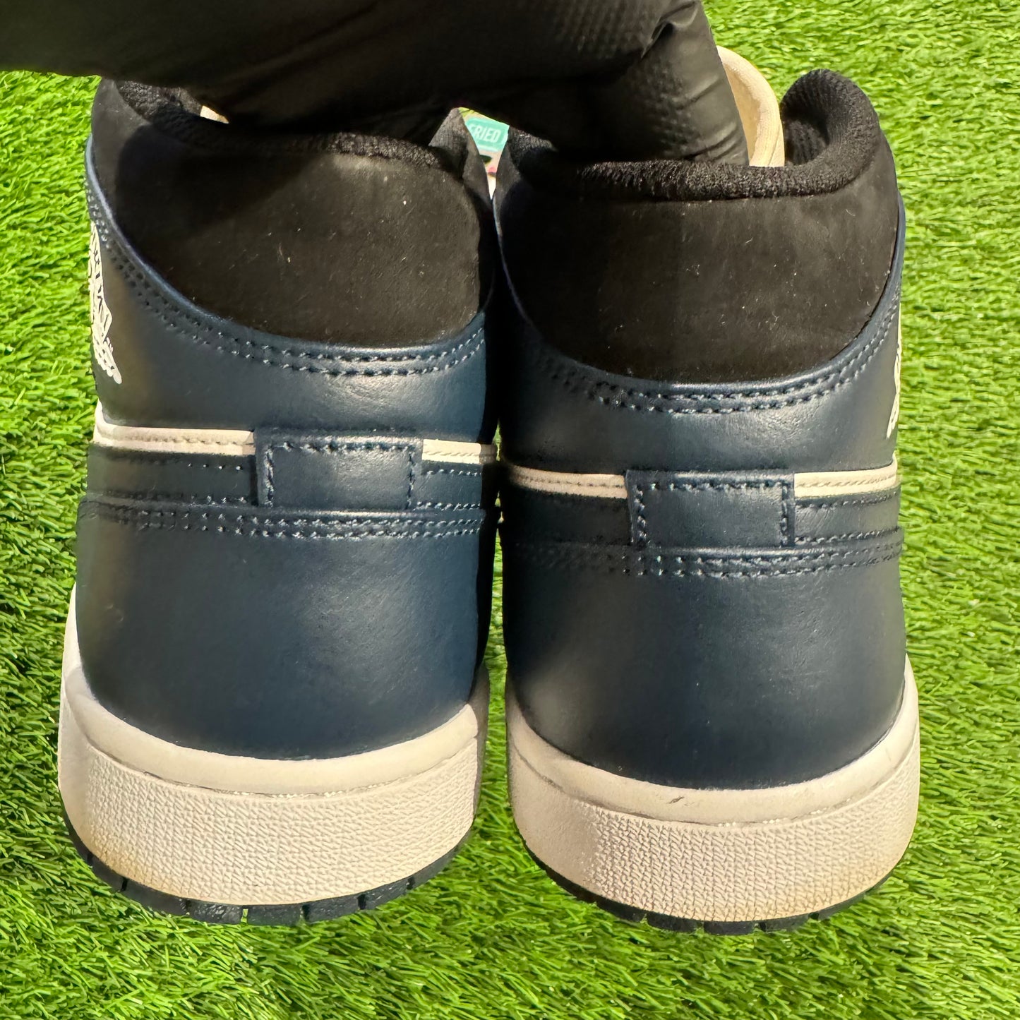 Air Jordan 1 Mid 'Armory Navy'