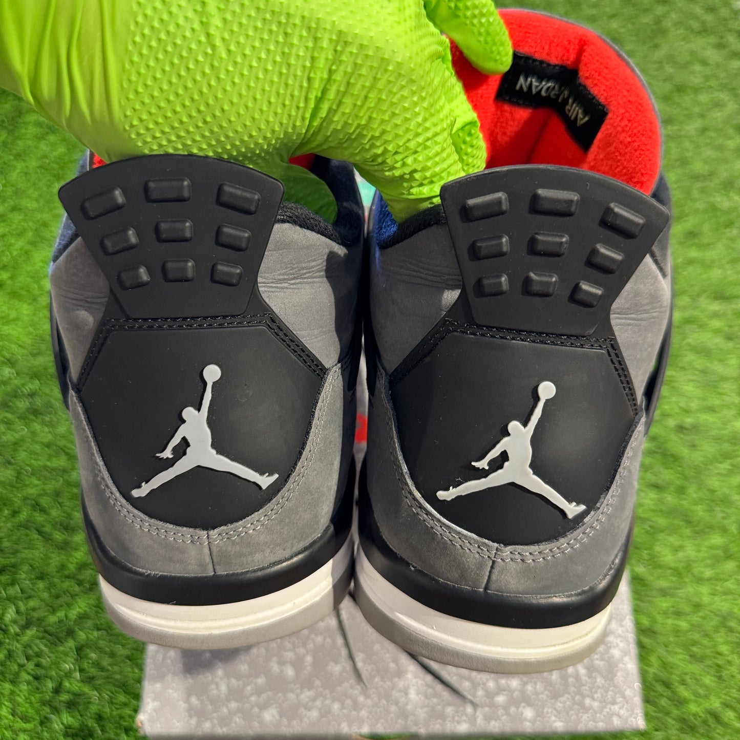 Air Jordan 4 Retro 'Infrared'