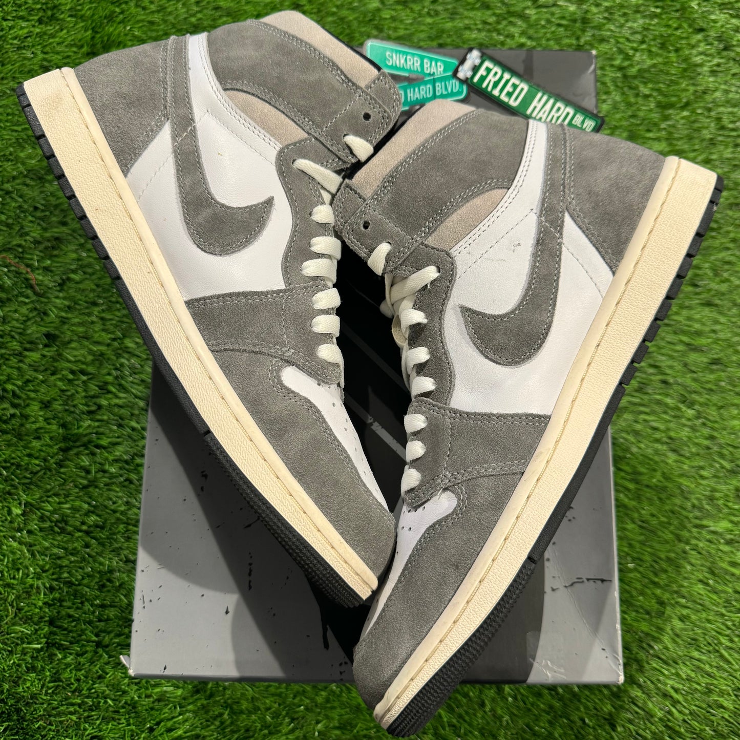 Air Jordan 1 Retro High OG 'Washed Black'