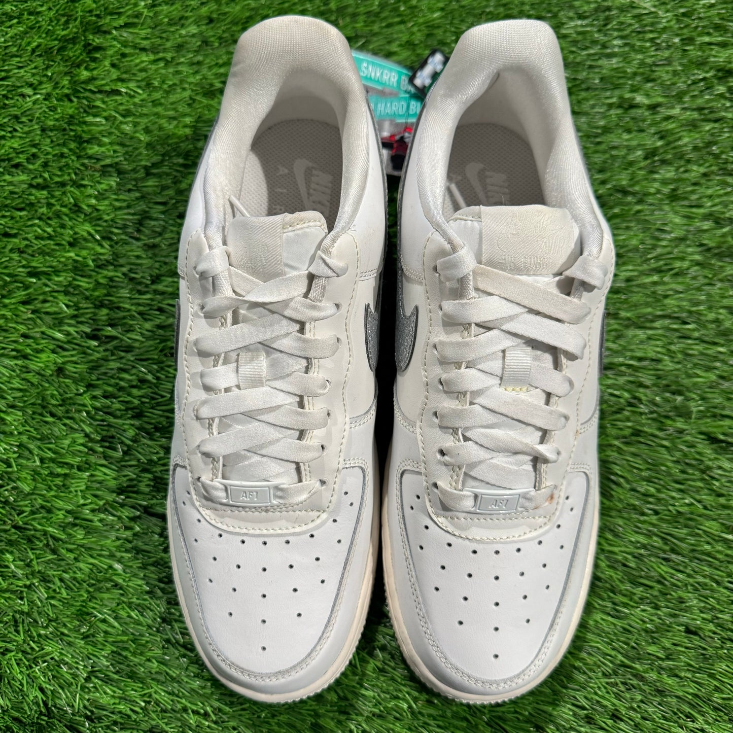 Wmns Air Force 1 '07 Essential 'Silver Swoosh'
