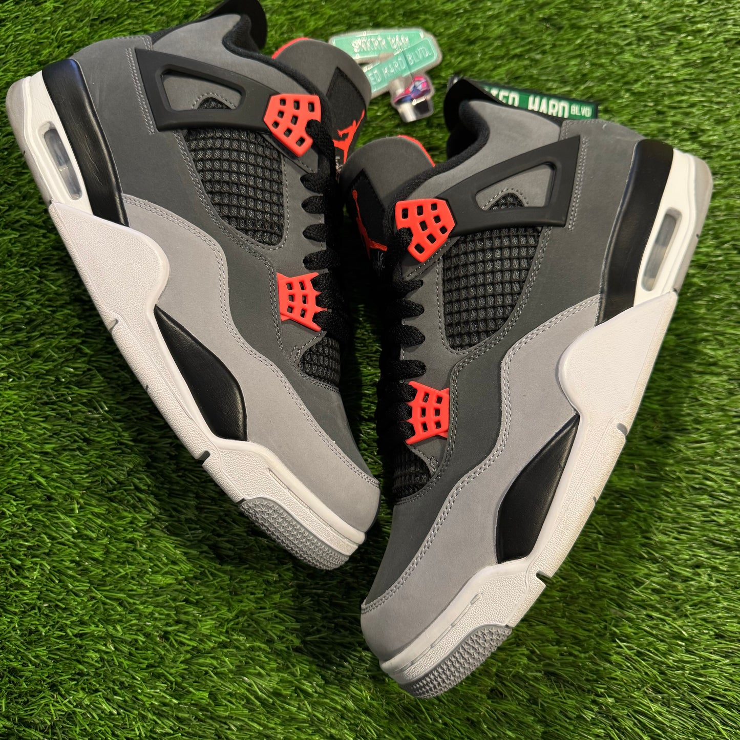 Air Jordan 4 Retro 'Infrared'