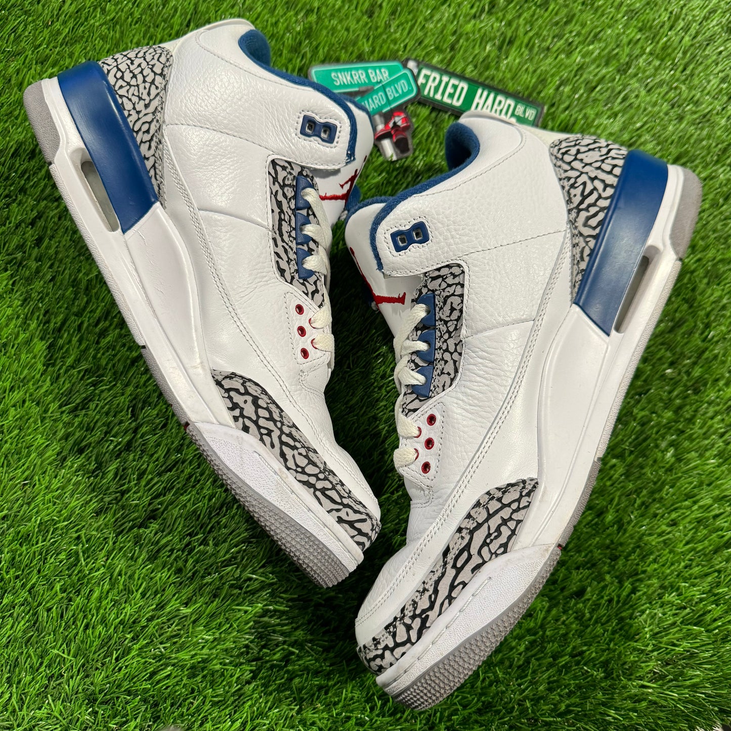 Air Jordan 3 Retro 'True Blue' 2011