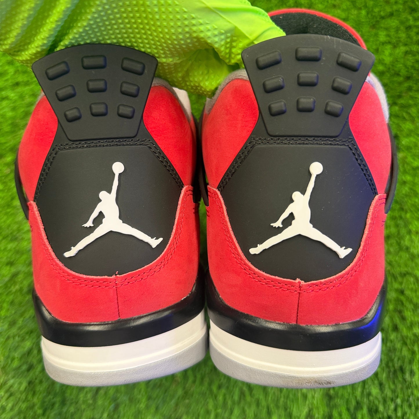 Air Jordan 4 Retro 'Toro Bravo'
