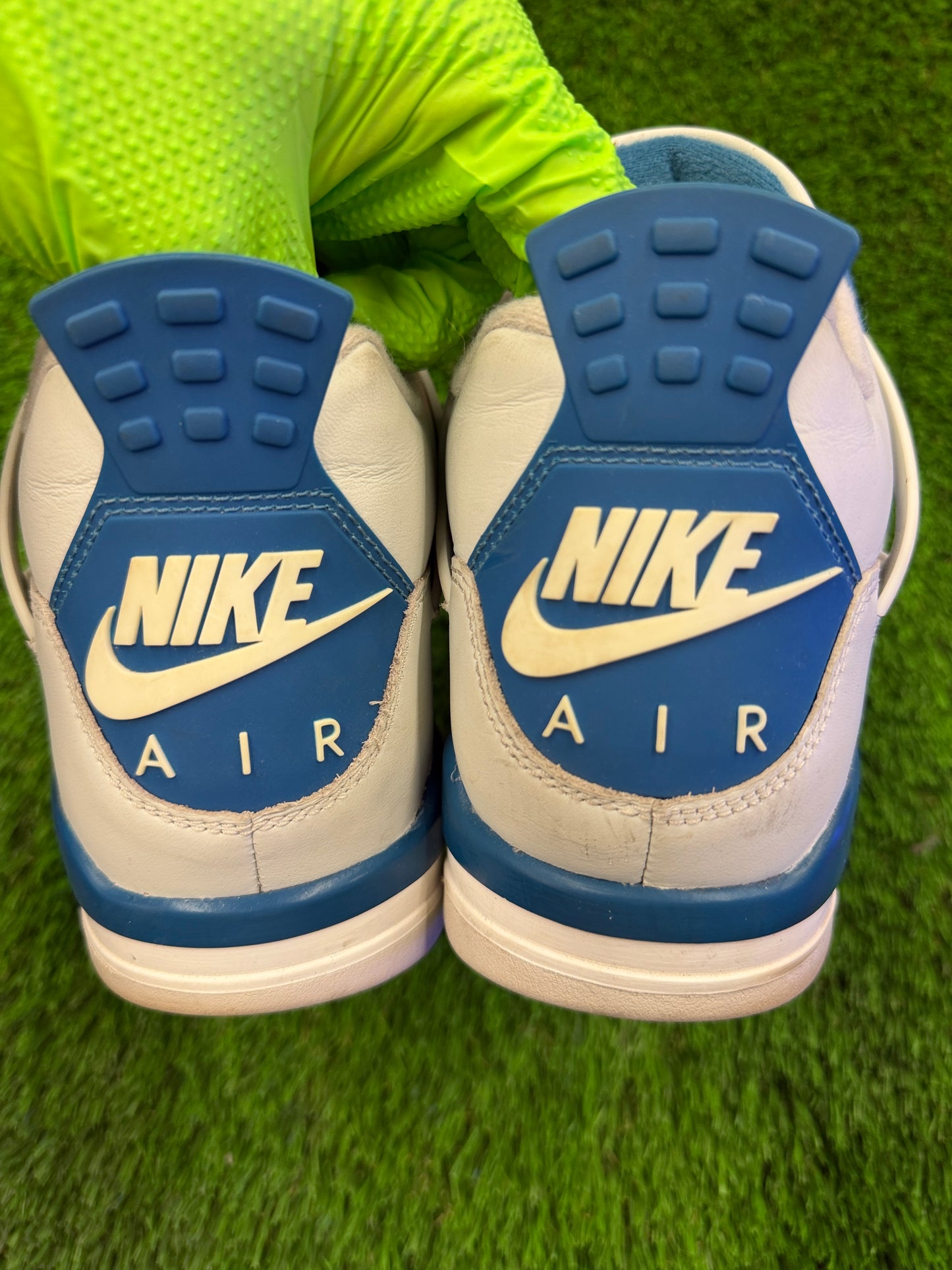 Air Jordan 4 Retro 'Military Blue' 2024