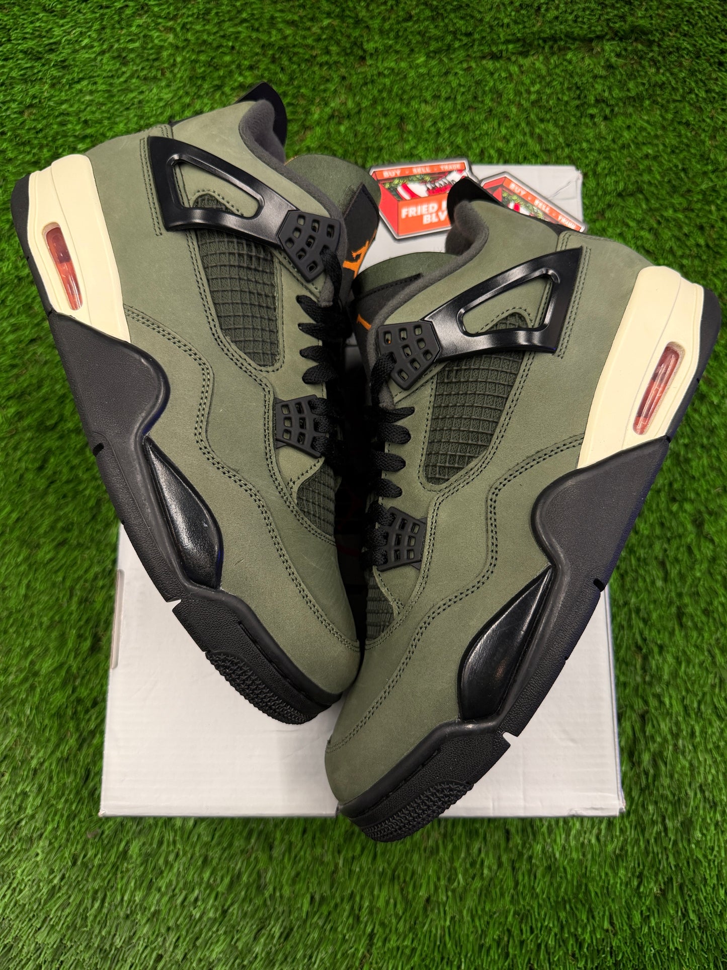 Jordan 4 Retro OG SP Undefeated (2025)