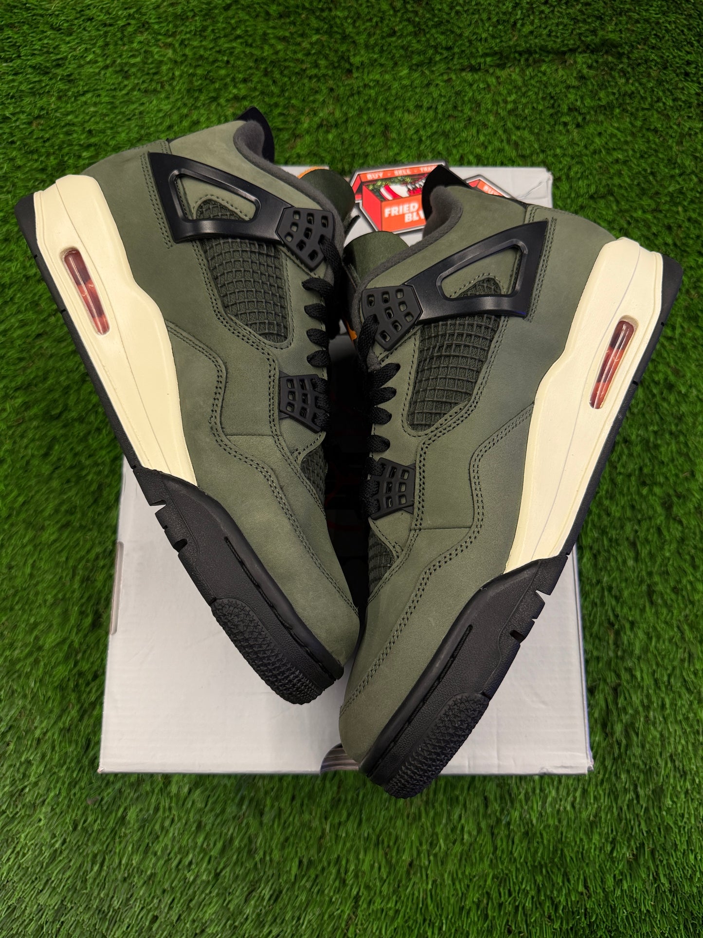 Jordan 4 Retro OG SP Undefeated (2025)