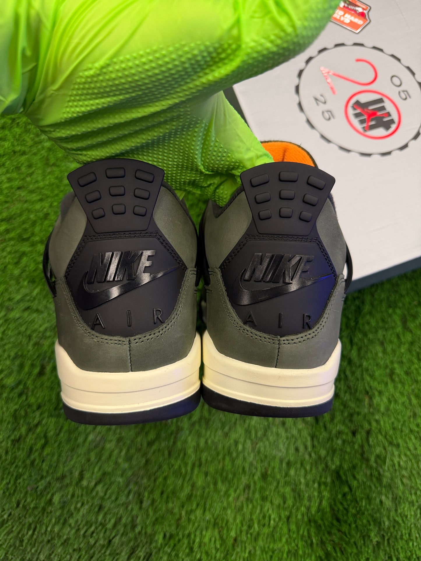 Jordan 4 Retro OG SP Undefeated (2025)