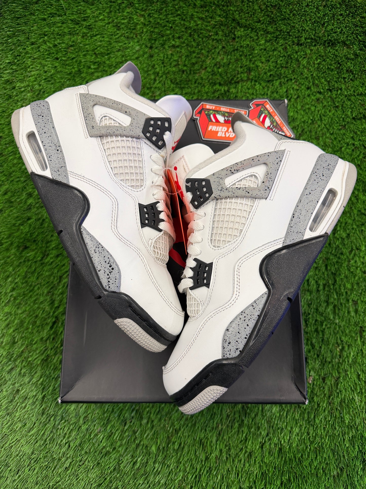 Air Jordan 4 Retro OG 'White Cement' 2025