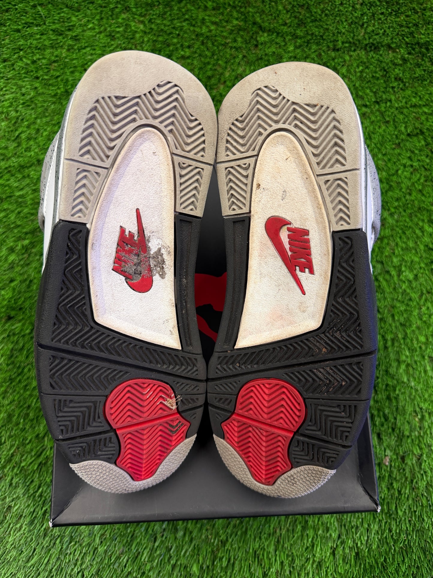 Air Jordan 4 Retro OG 'White Cement' 2025