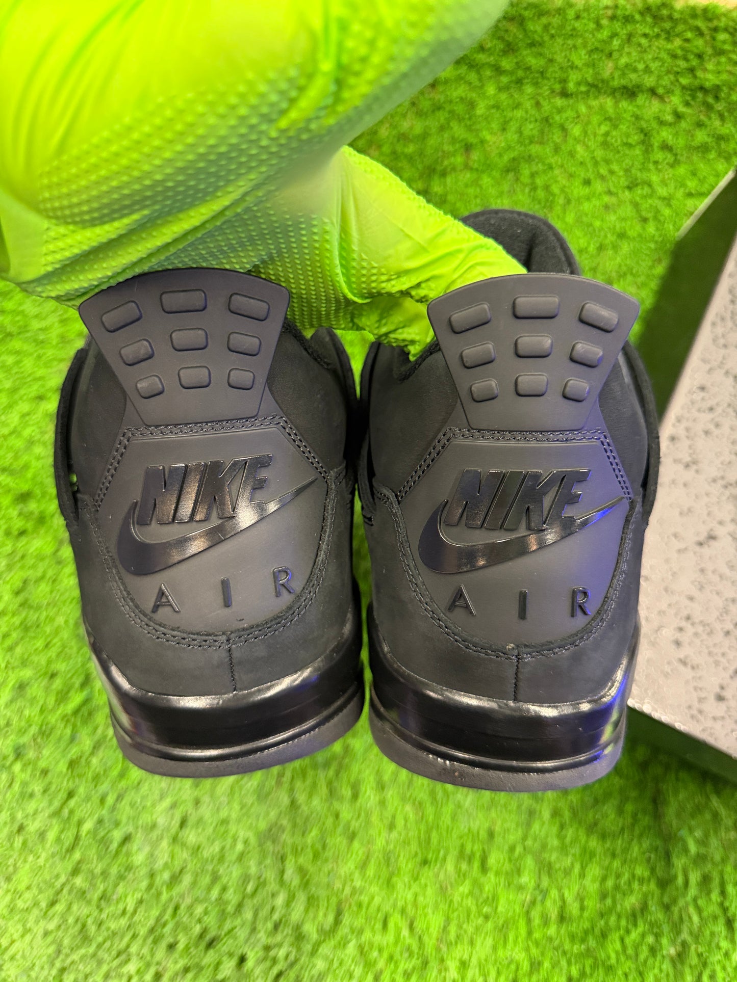 Jordan 4 Retro Black Cat (2025)