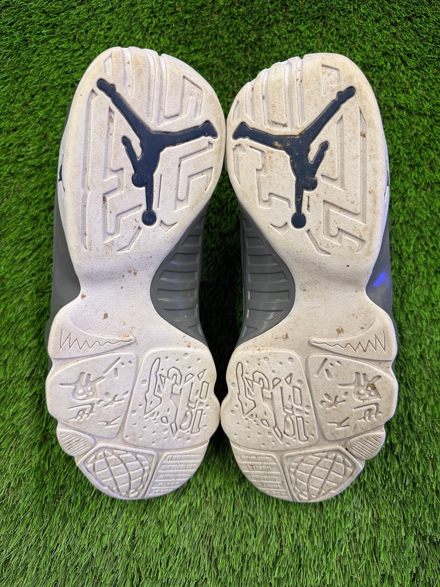 Air Jordan 9 Retro 'Flint Grey' 2026