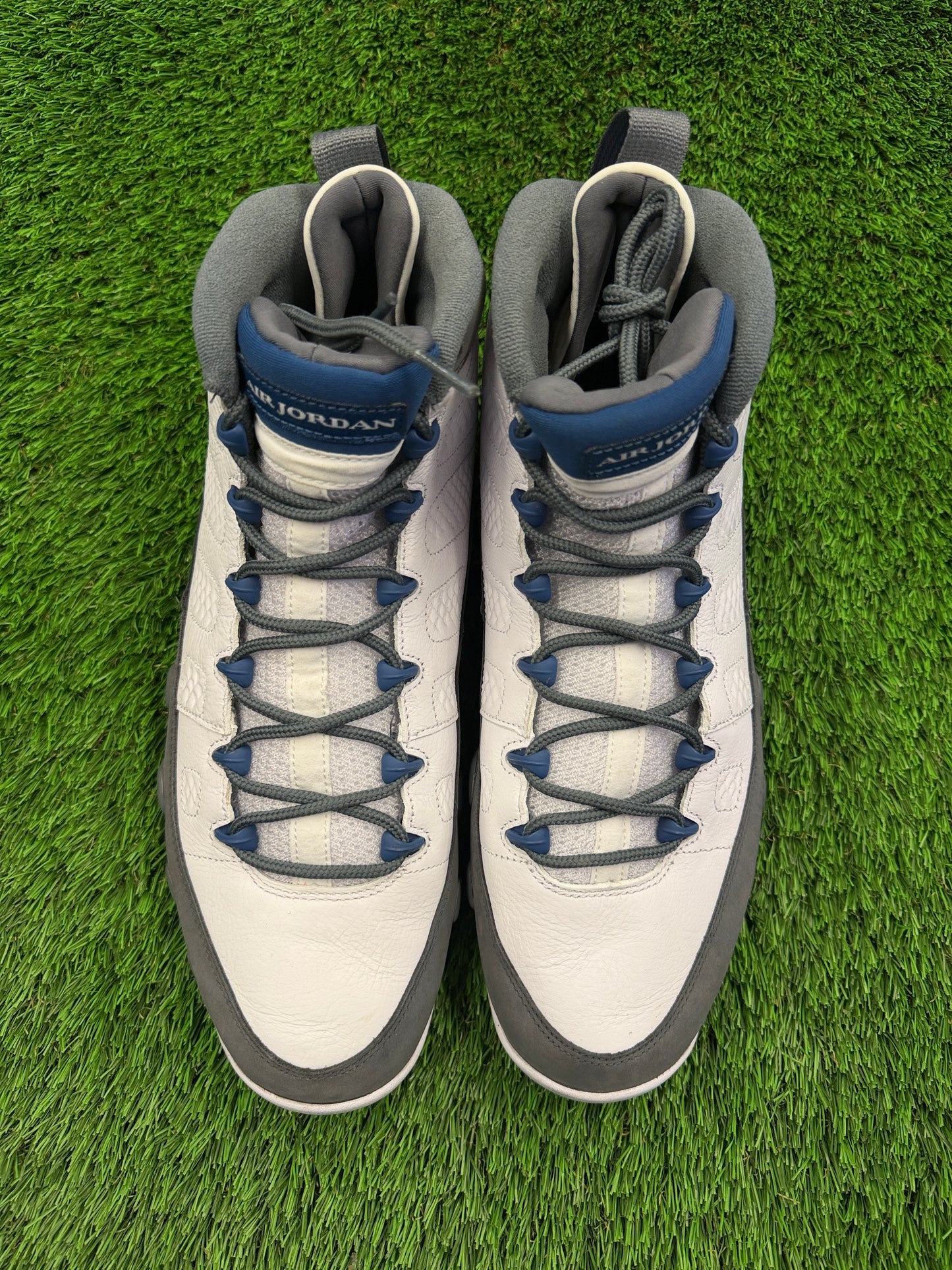 Air Jordan 9 Retro 'Flint Grey' 2026