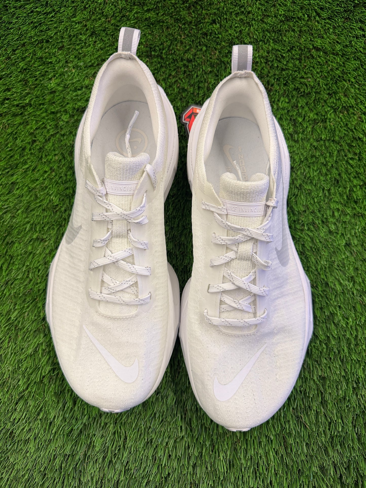 Nike ZoomX Invincible 3 'White Photon Dust'