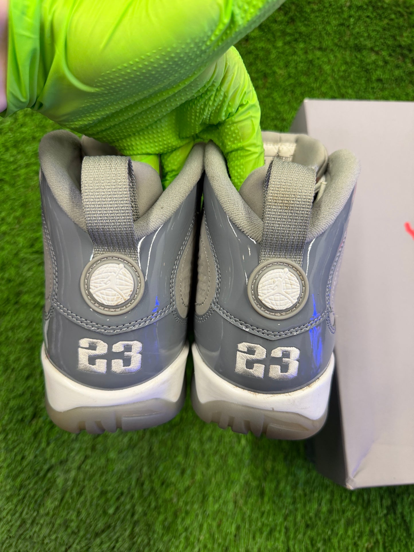 Air Jordan 9 Retro 'Cool Grey' 2025