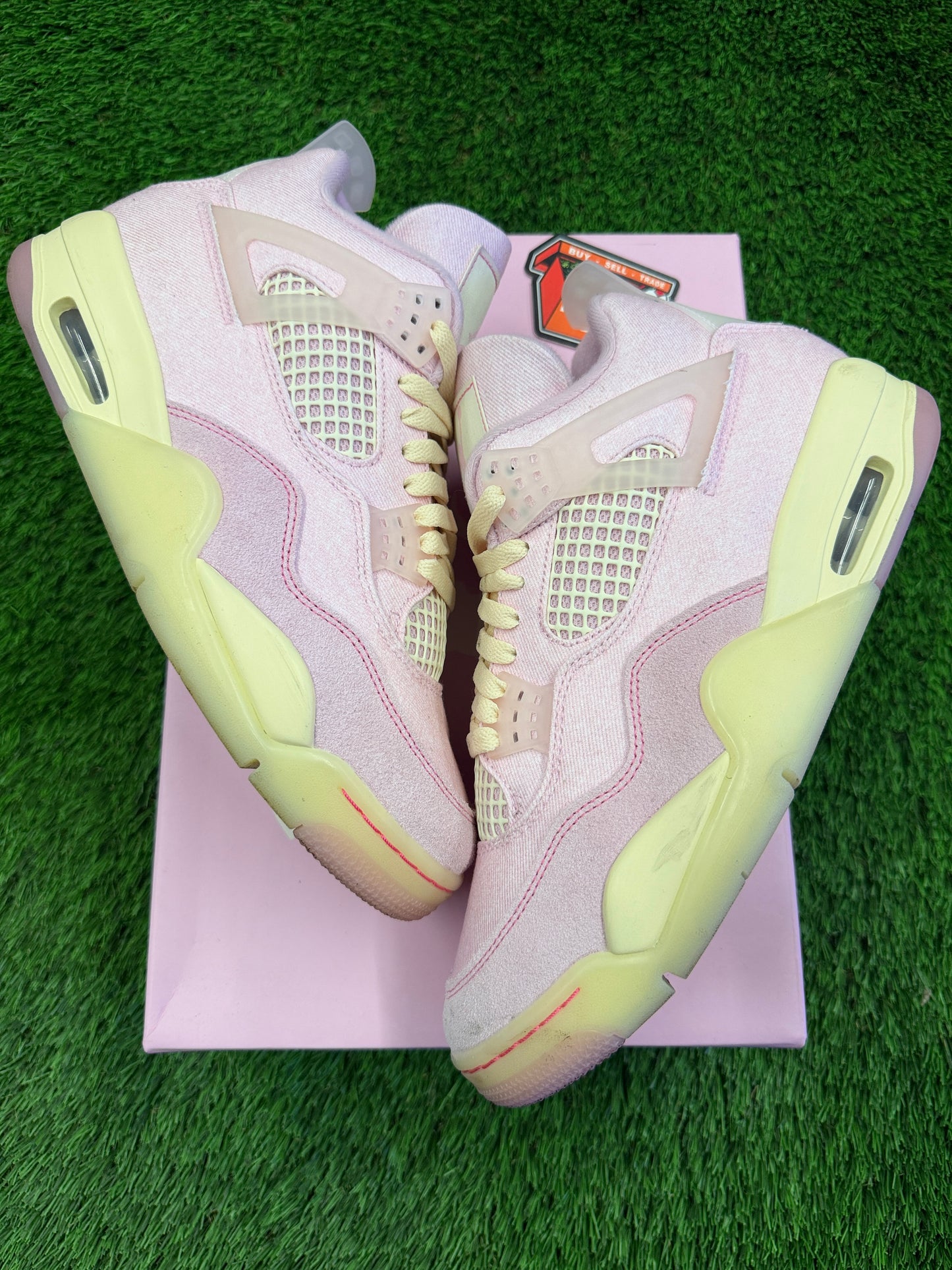 Wmns Air Jordan 4 Retro 'Iced Carmine'
