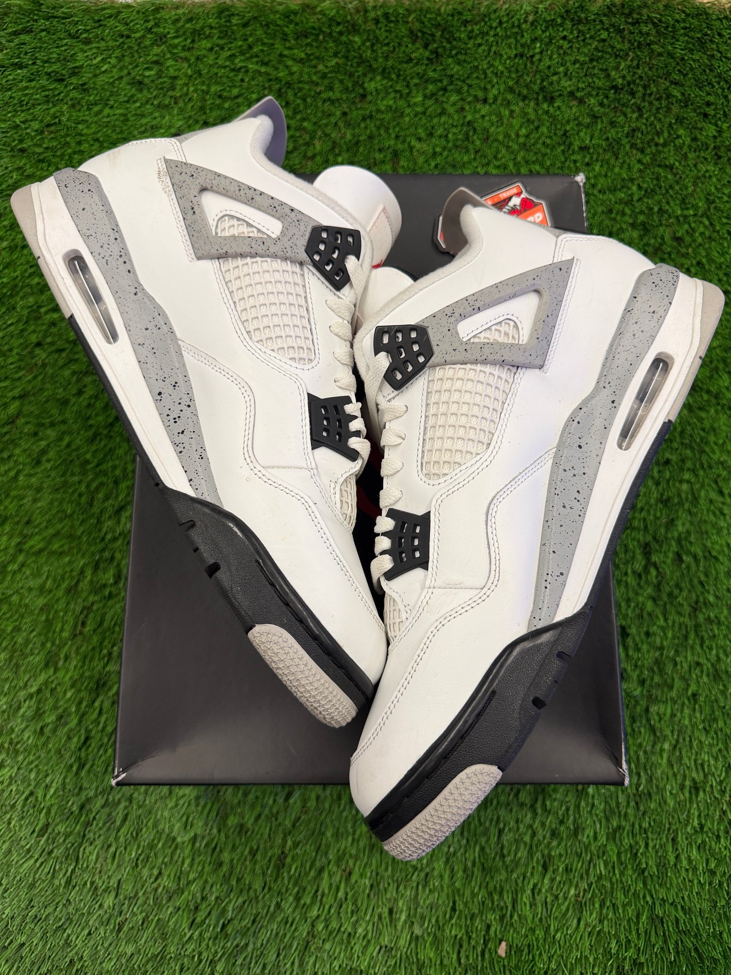 Air Jordan 4 Retro OG 'White Cement' 2025
