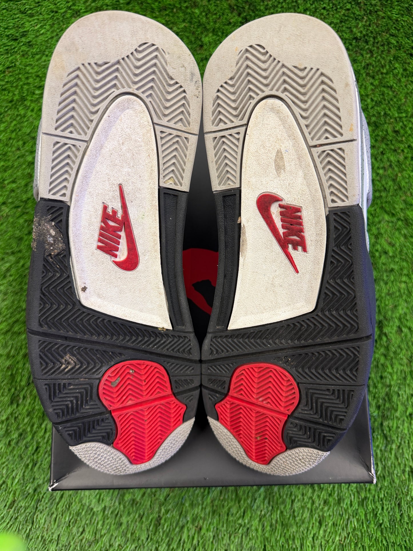 Air Jordan 4 Retro OG 'White Cement' 2025
