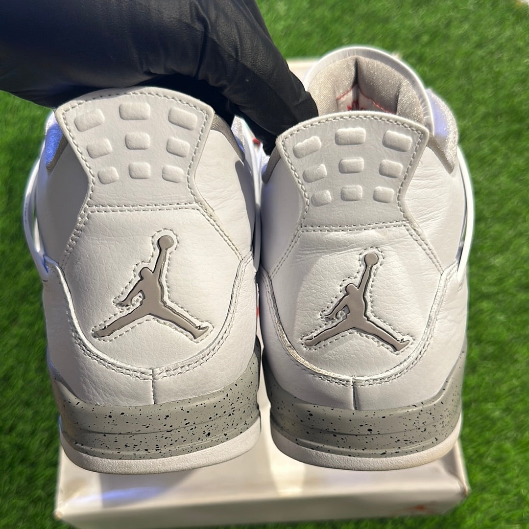 Air Jordan 4 Retro 'White Oreo'