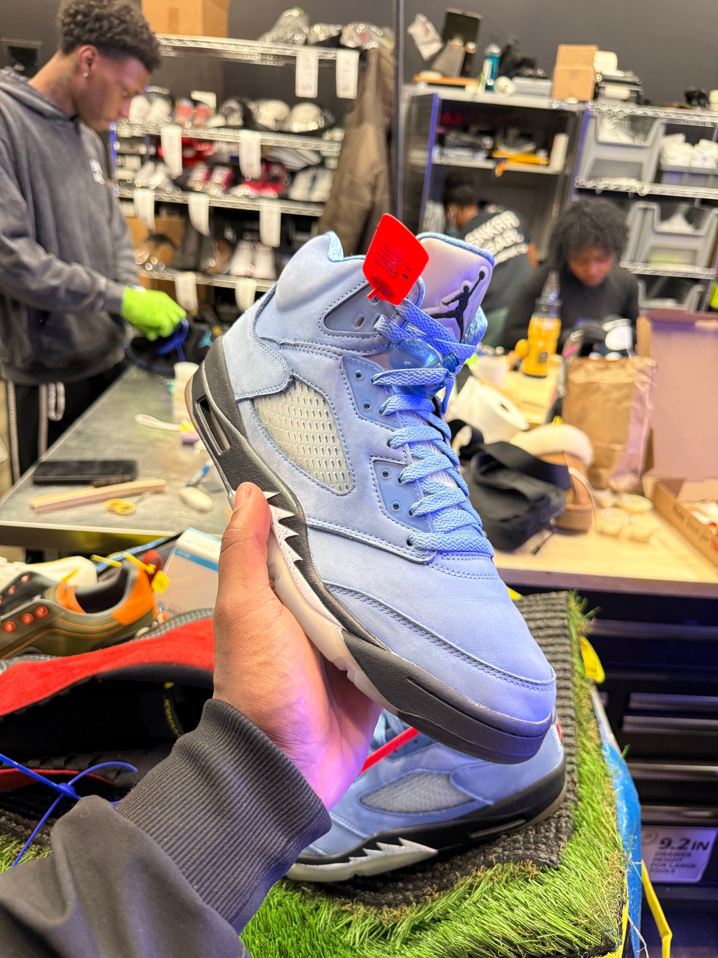 AJ 5 UNC SIZE 11.5M/13W