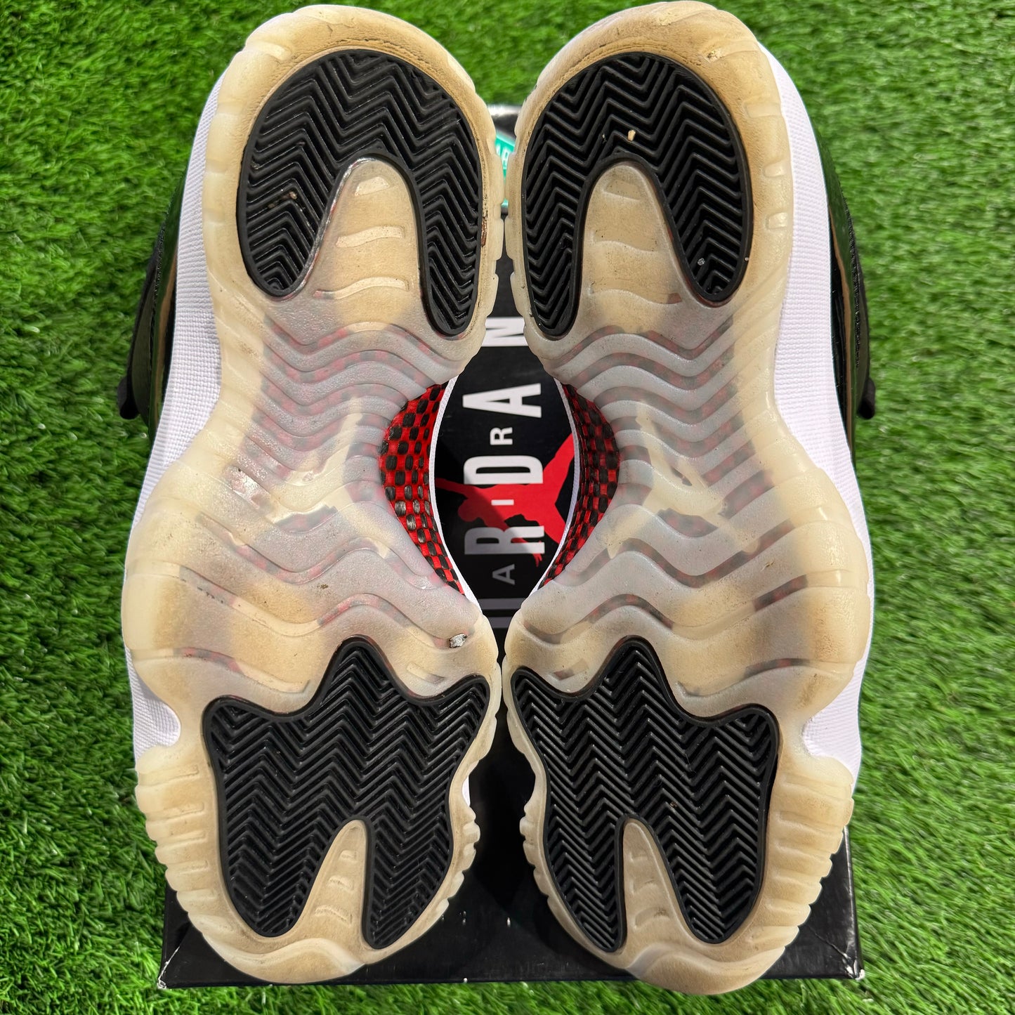 Air Jordan 11 Retro Low '72-10'