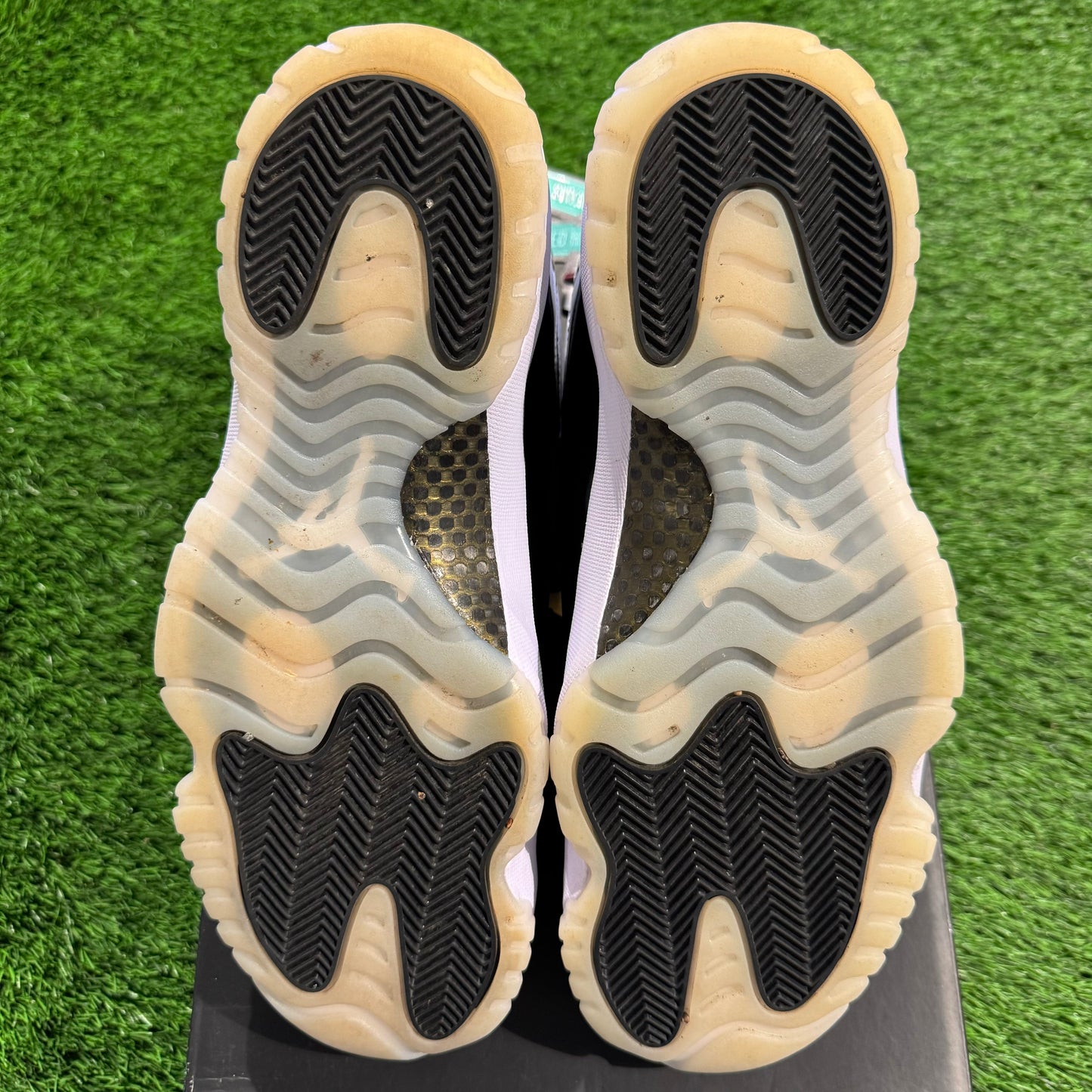 Air Jordan 11 Retro 'Gratitude / Defining Moments'