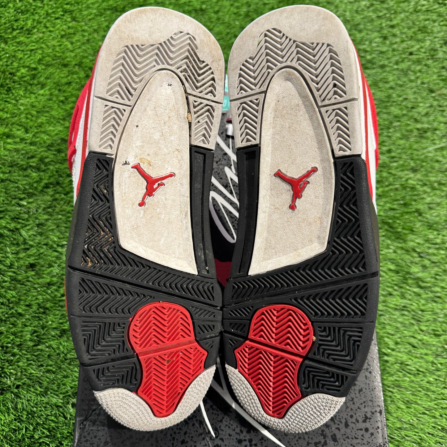 Air Jordan 4 Retro 'Red Cement'