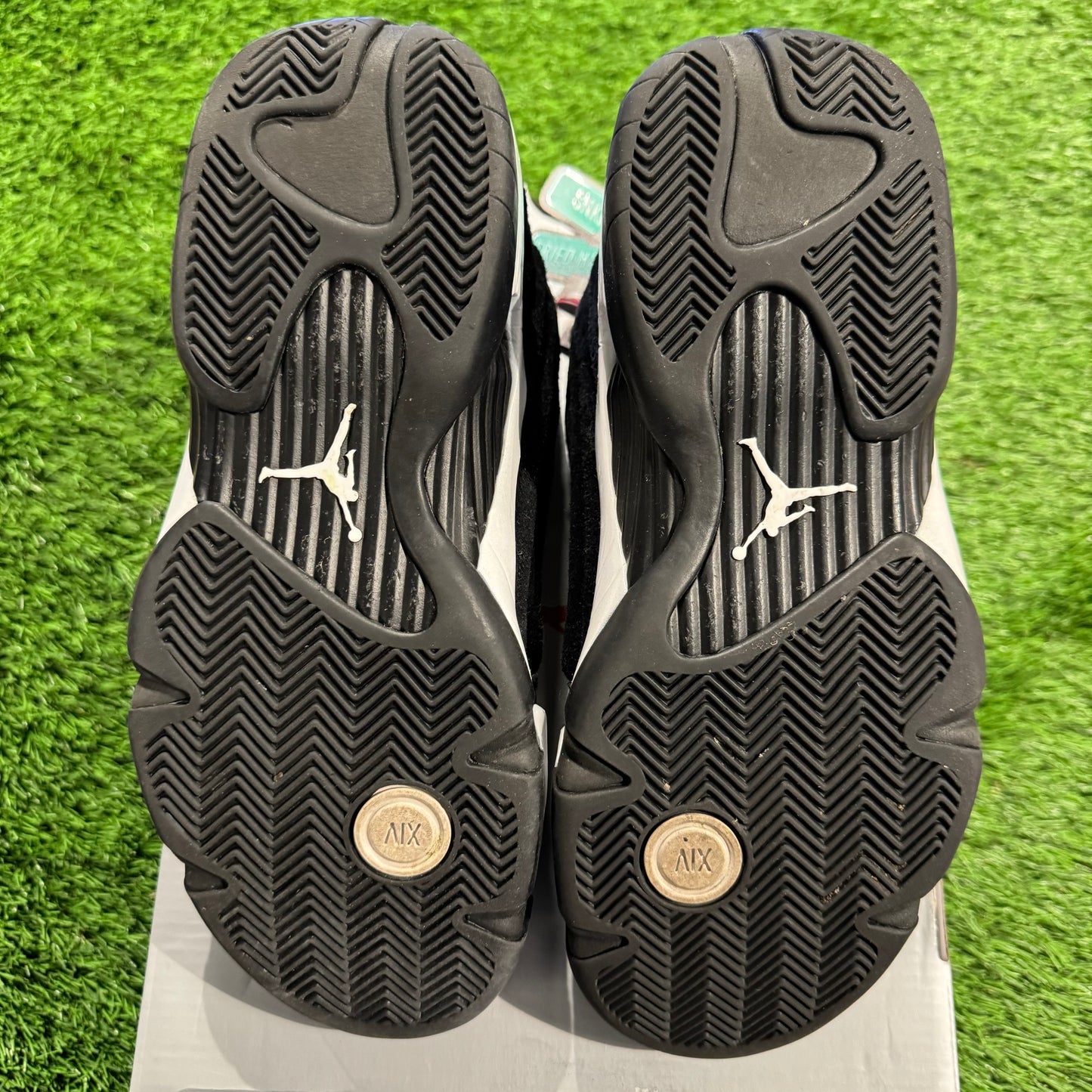 Air Jordan 14 Retro 'Black White'