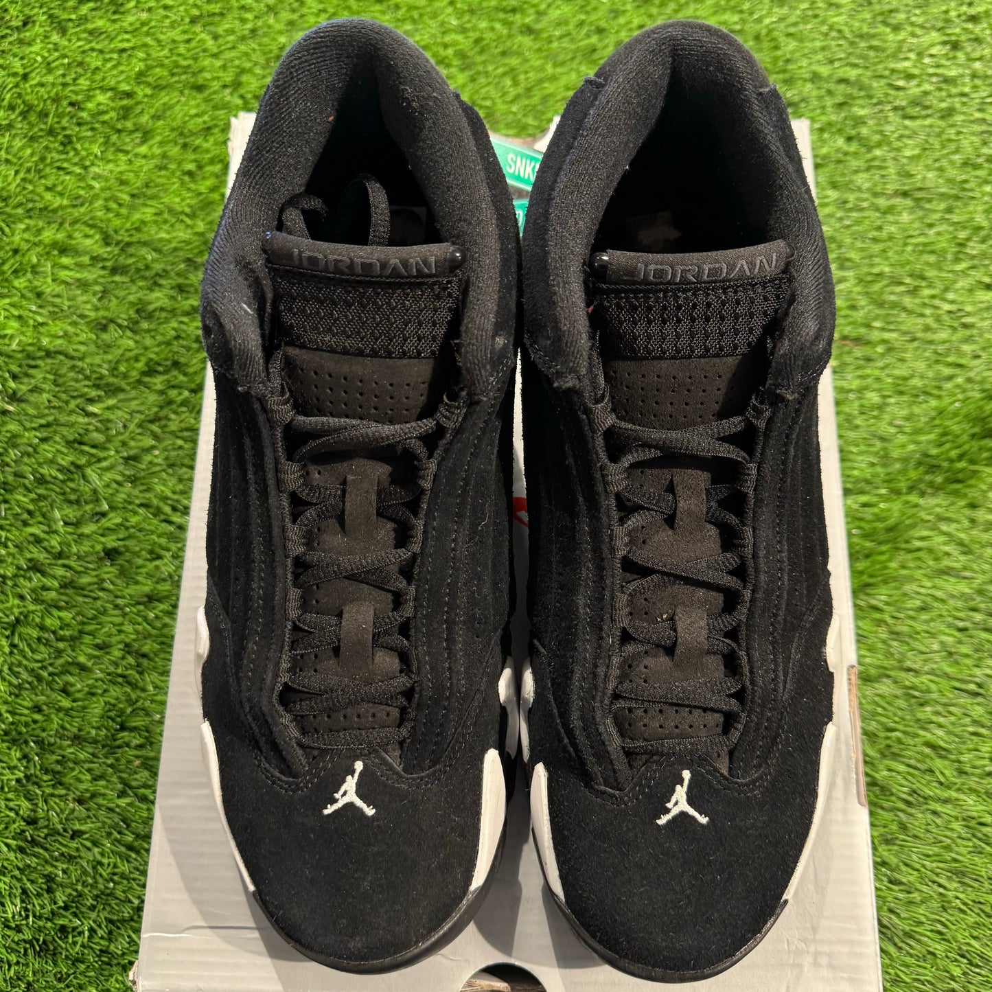 Air Jordan 14 Retro 'Black White'