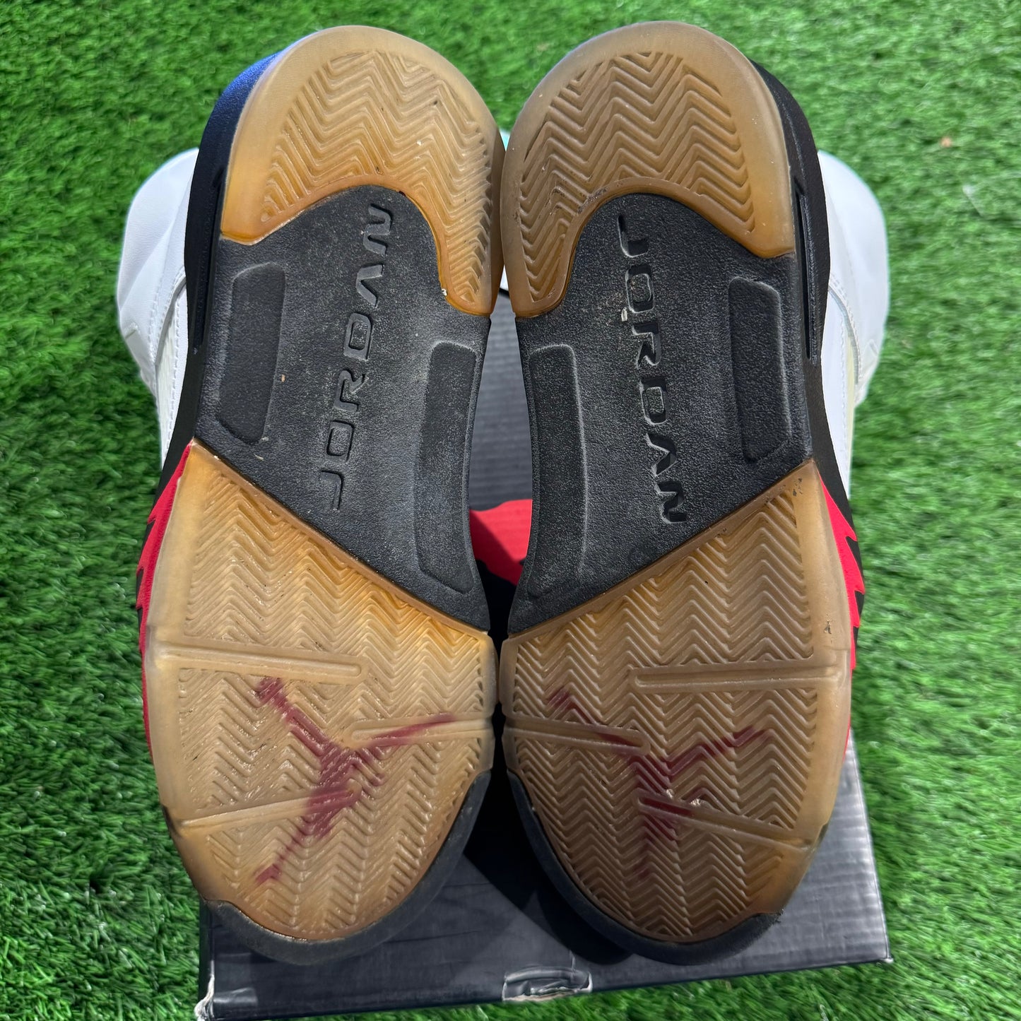 Air Jordan 5 Retro 'Fire Red' 2013