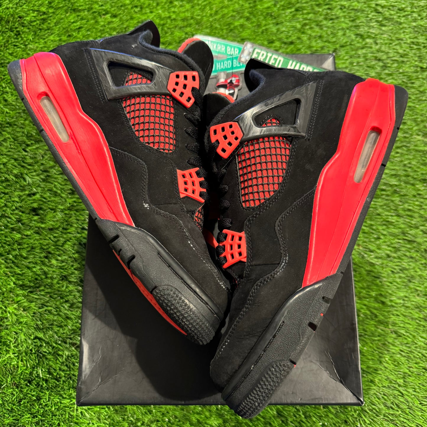 Air Jordan 4 Retro 'Red Thunder'