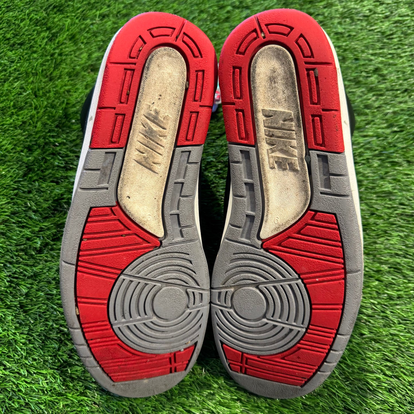 Air Jordan 2 Retro 'Black Cement'