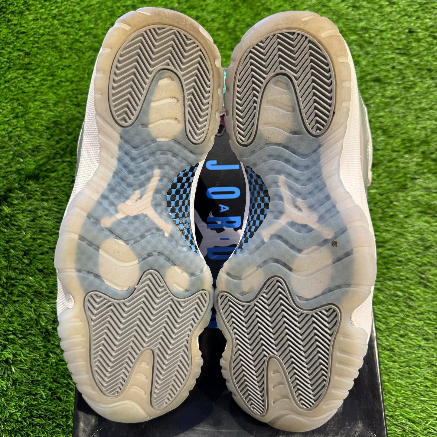 Air Jordan 11 Retro Low 'Cement Grey'