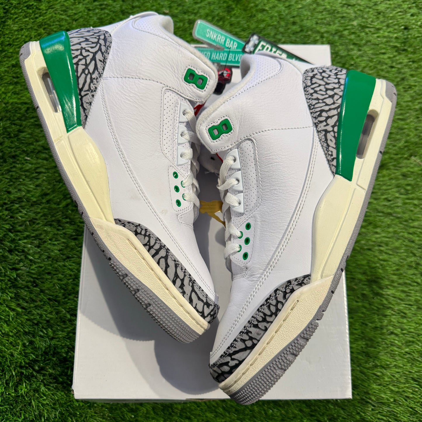 Wmns Air Jordan 3 Retro 'Lucky Green'