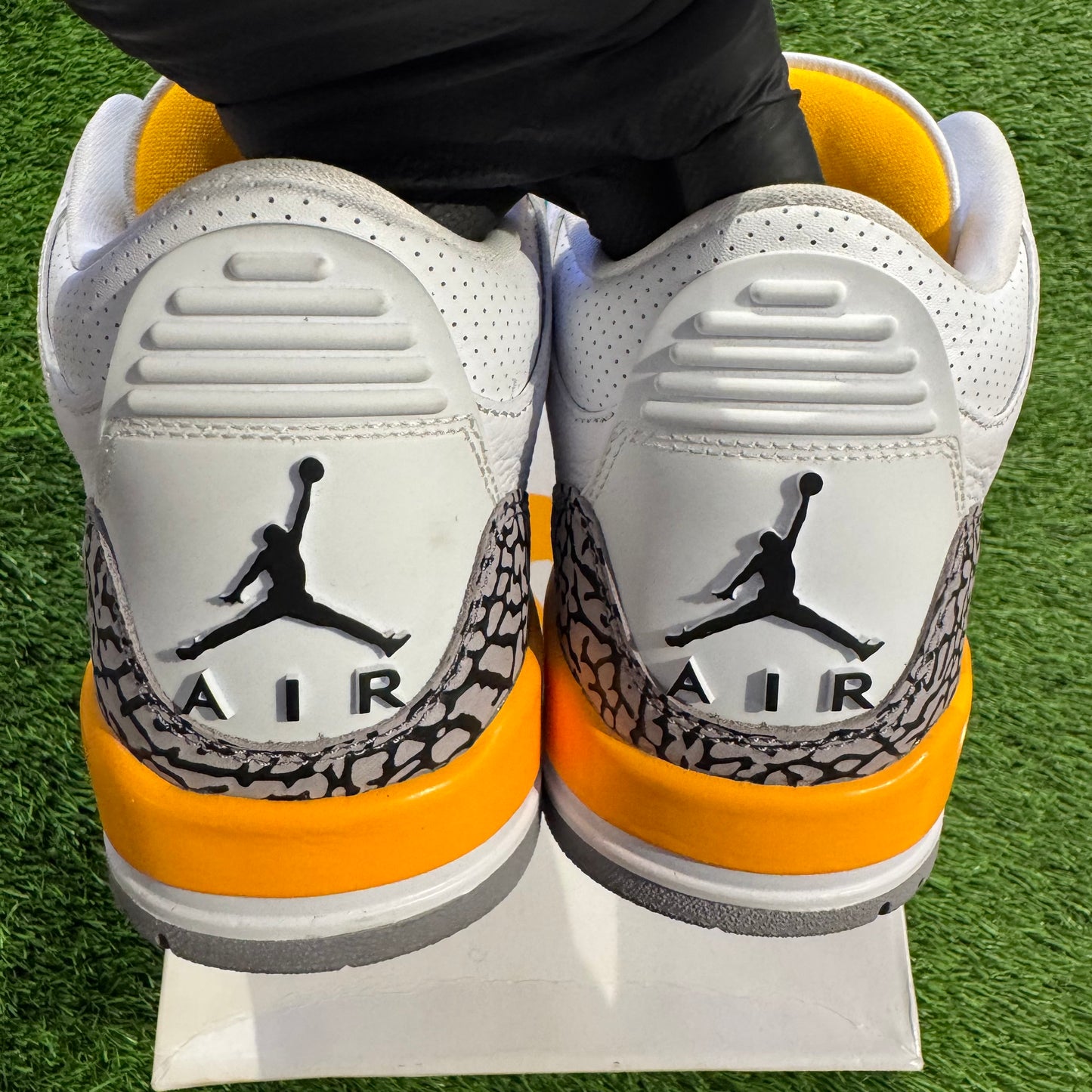 Wmns Air Jordan 3 Retro 'Laser Orange'