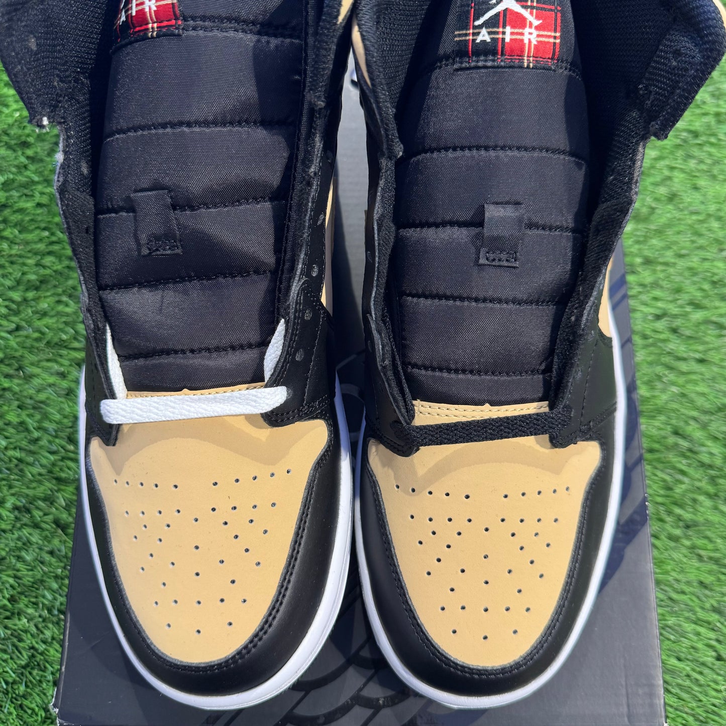 Air Jordan 1 Mid SE 'Tartan Swoosh'